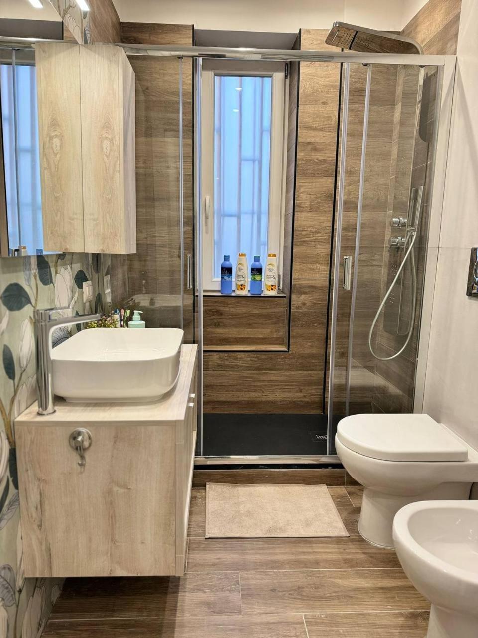 280 Mt Dalla Metro The Mox Luxury Apartament Apartment Наполи Екстериор снимка