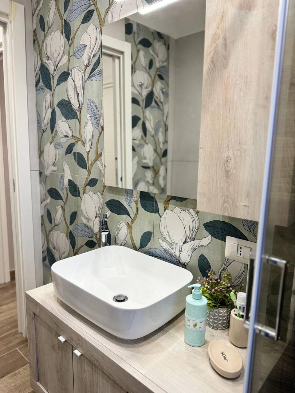 280 Mt Dalla Metro The Mox Luxury Apartament Apartment Наполи Екстериор снимка